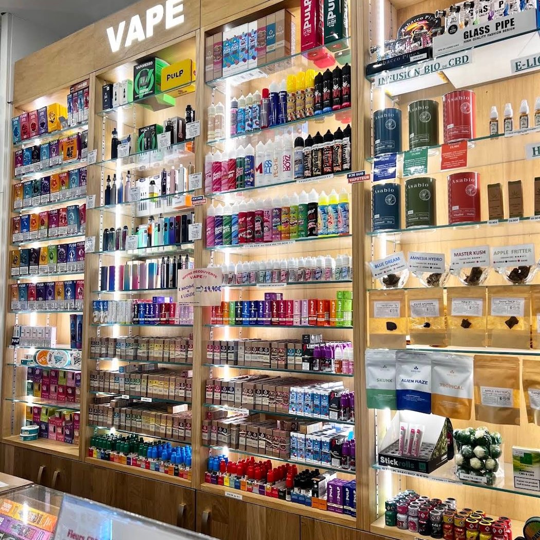 Tabac Café de la Seine - Vape / Puff / CBD / Tobacco / Coffee Shop - Bar à Jeux Gare de Lyon / Gare d’Austerlitz 3